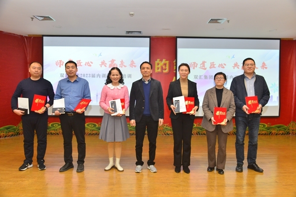 06 一班优异个人照片.jpg